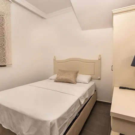 Lovely Flat 300 M To With Shared Pool In Kas Apartment *